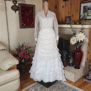 Vintage 70s White Lace Wedding Dress ✨ Prairie Boho Ruffle Bridal Gown XS